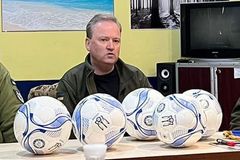 Ukrajinu brání i držitel Zlatého míče. Za vlast už padli kickboxer či biatlonista