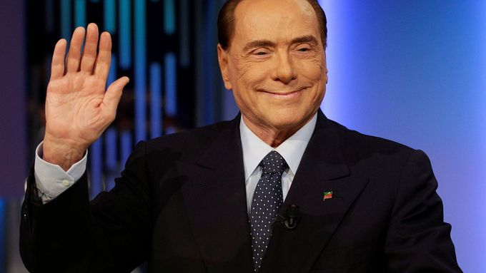 Sbohem? Jedním z poražených italských voleb tak je i bývalý dlouholetý premiér Berlusconi.