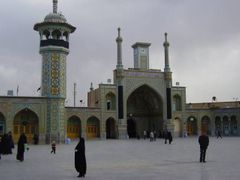 Svatyně Hazrate Masúmeh v íránském Kómu.