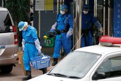 Bývalý zaměstnanec vtrhl v Japonsku s nožem do ústavu pro zdravotně postižené. Ubodal 19 lidí