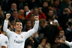 Ronaldo hattrickem rozhodl madridské derby, Málaga ubránila bezbrankovou remízu na Nou Campu