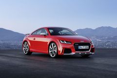 Audi odtajnilo nejsilnější verzi kupé a kabrioletu TT. Má 400 koní a stovku z místa zvládne za 3,7 s