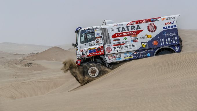 Peru nabídlo účastníků Rallye Dakar duny téměř jako v Africe.