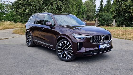Miláček Čechů utekl hrobníkovi z lopaty. Nečekaně úspěšné Volvo XC90 pod drobnohledem