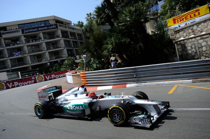Monako potvrdilo pověst nejpomalejšího okruhu. Michael Schumacher dosáhl maximální průměrné rychlosti pouze 161,828 km/h.