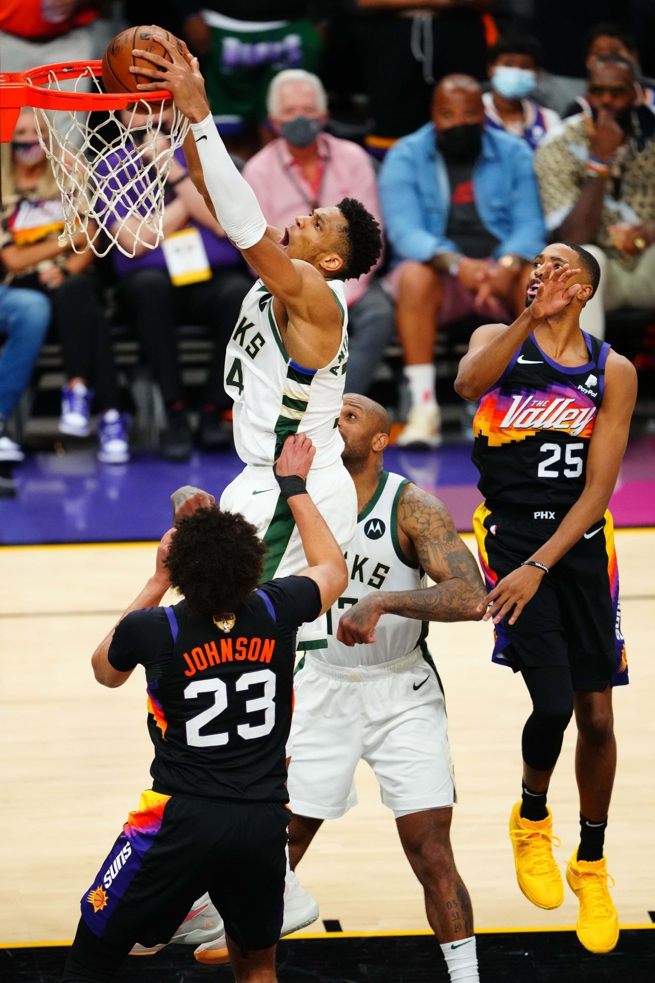 Finále NBA 2021, Phoenix - Milwaukee: Janis Adetokunbo v akci