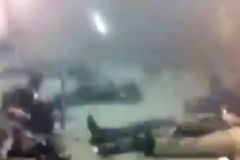 Video ukazuje okamžik, kdy příletová hala explodovala