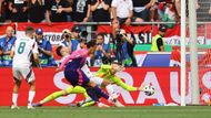 Jamal Musiala dává gól v zápase Eura 2024 Německo - Maďarsko