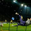 Dortmund - Málaga: Roman Weidenfelle - Joaquin, gól na 0:1
