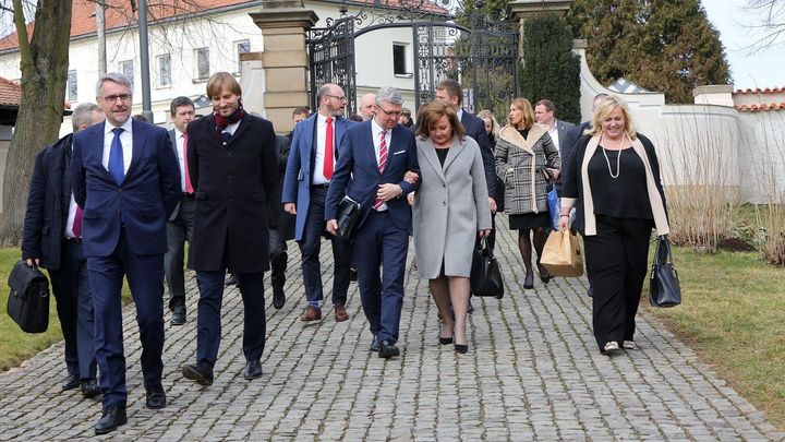 Většina Čechů není spokojená s Babišem, jeho ministry ani s činností vlády