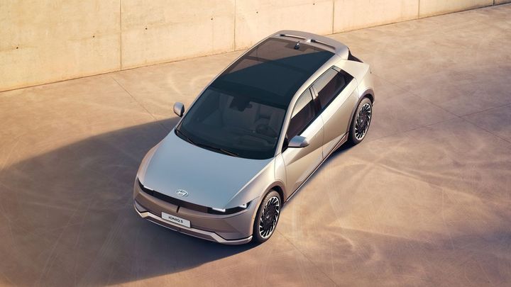 Hyundai si zase dovoluje na Škodu. Na trh uvádí elektrický Ioniq 5, konkurenta Enyaqu; Zdroj foto: Hyundai
