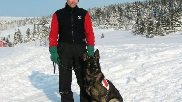 Viktor Kořízek se svým psem Frenkym.