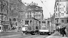 Historická fotografie zachycující provoz tramvajové linky na Václavském náměstí, která zde byla v provozu mezi lety 1884-1980.