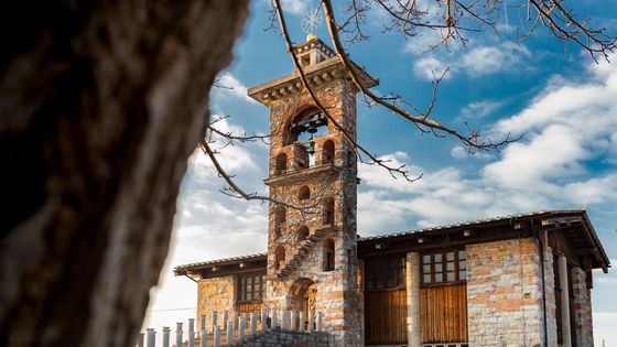 Kostel sv. Michala na Lublaňských blatech od architekta Jožeho Plečnika.