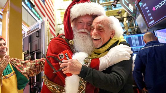 Škoda tyhle fotky minout: Santa na burze, krocaní hotel nebo dráždivá burka