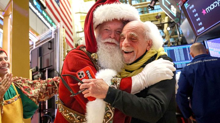 Škoda tyhle fotky minout: Santa na burze, krocaní hotel nebo dráždivá burka