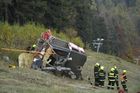 Po pádu kabiny lanovky na Ještěd zasahují na místě hasiči Správy železnic ve spolupráci s jednotkami Hasičského záchranného sboru České republiky.