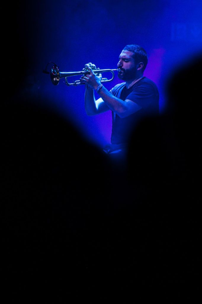 Snímek z vystoupení Ibrahima Maaloufa na brněnském Jazzfestu.