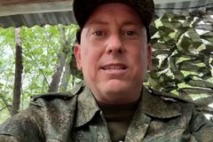 Američan vzal rodinu do Ruska. Cesta za "za lepším" skončila na frontě, manželka pije