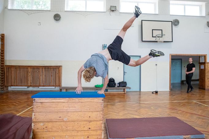 Jakub Pančík na lekci parkouru.