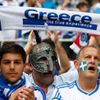 Řečtí fanoušci v utkání Řecko - Česká republika na Euru 2012