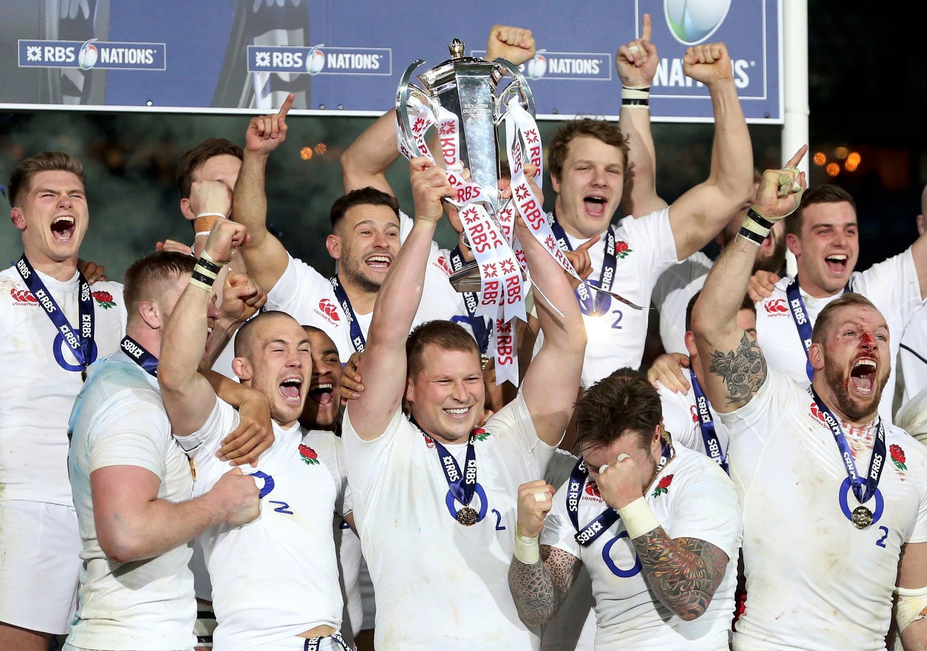 Ragbisté Anglie slaví triumf v Six Nations