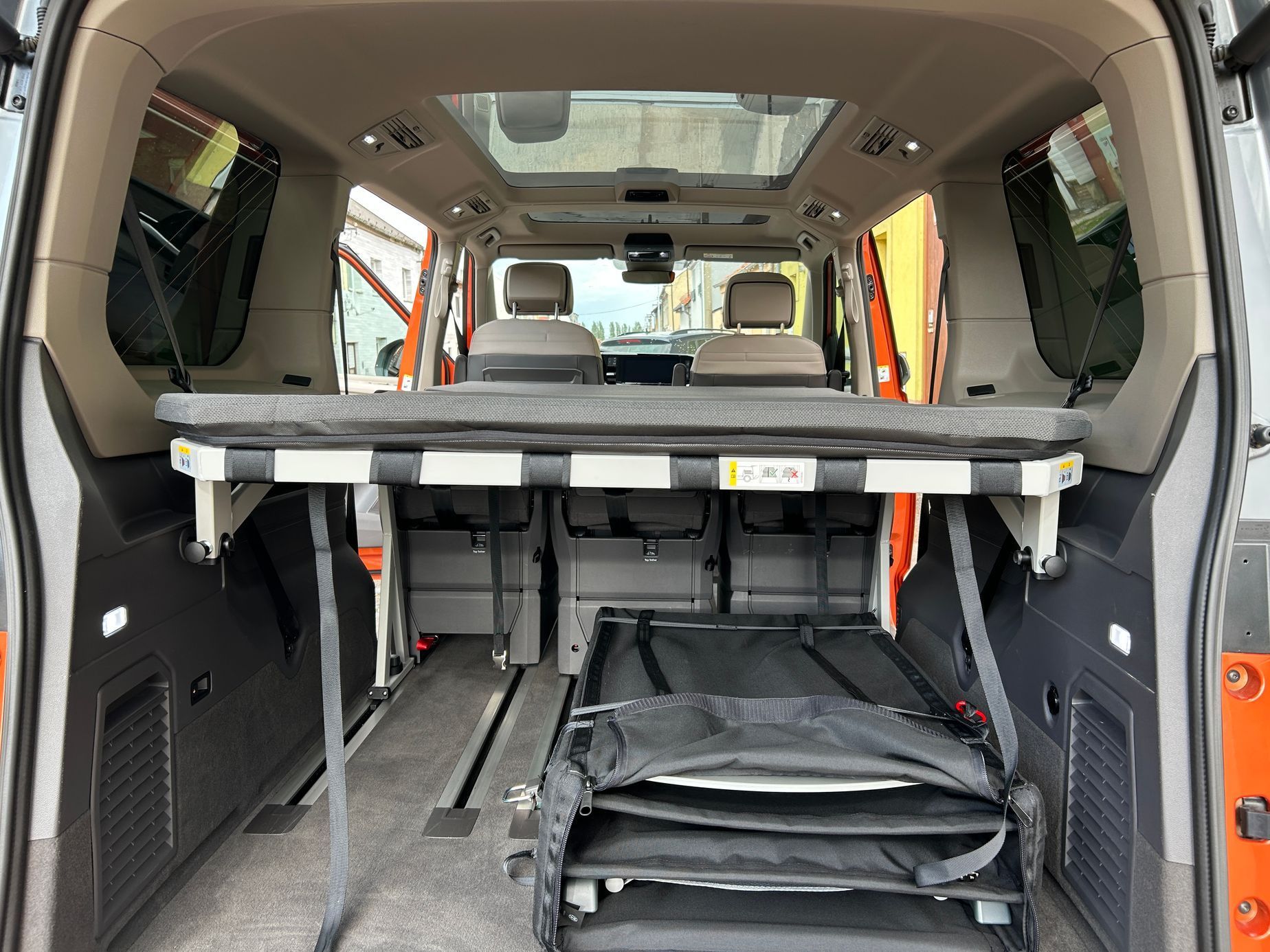 VW T7 Multivan spací box