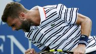 Francouz Benoit Paire, to je Rosolův soupeř. Vzájemná bilance obou hráčů je vyrovnaná 2:2 na zápasy. Letos už se utkali dvakrát, hned v úvodu roku.