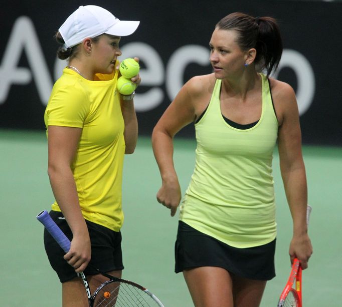 Fed Cup, Česko - Austrálie : Ashleigh Bartyová a Casey Dellacquaová