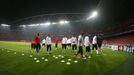 Trénink Slavie na Emirates Stadium, kde se v utkání Ligy mistrů střetne s Arsenalem Londýn.