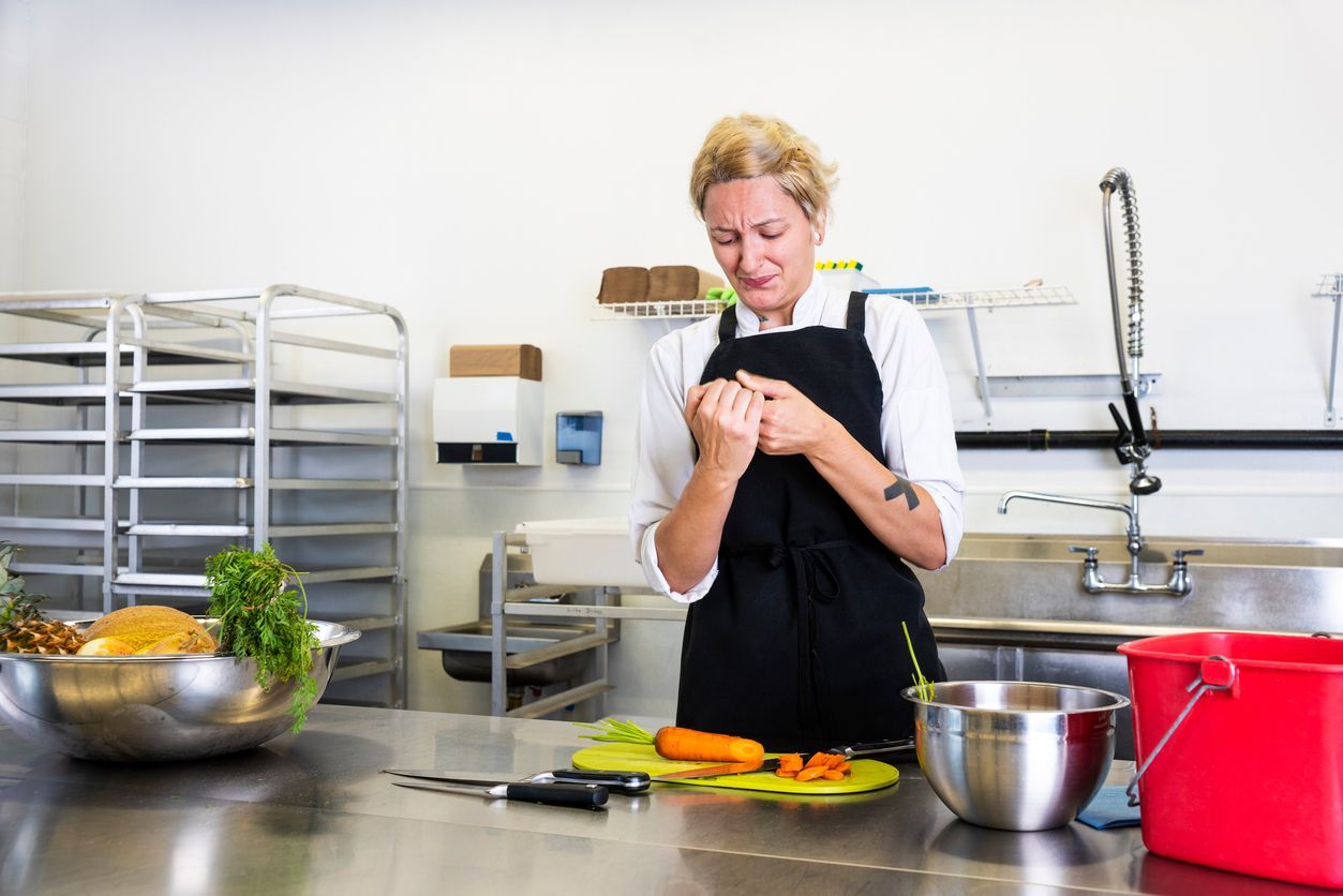 Domácí lékárnička, žena