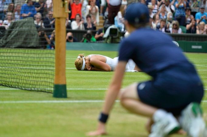 Sabine Lisická na Wimbledonu 2013 po výhře nad Serenou Williamsovou.