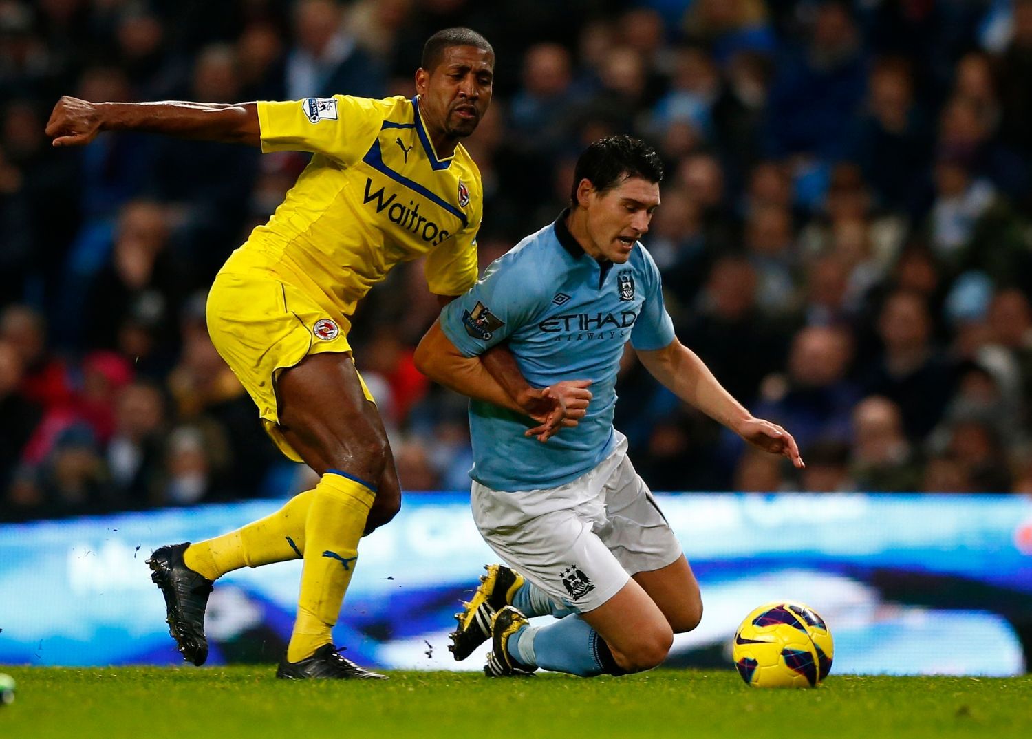Premier League, Manchester City - Reading: Gareth Barry - Mikele Leigertwood