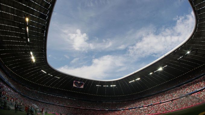 Allianz aréna v Mnichově. Plzeňská devatenáctka už má svůj duel s Bayernem za sebou, jak se večer předvede A tým?