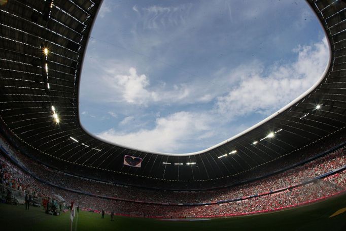 Allianz Arena v Mnichově, stadion Bayernu s kapacitou převyšující 70 000 sedaček