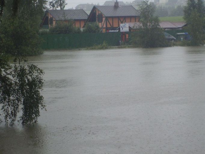 Rybník Kačák v liberecké části Krásná Studánka.