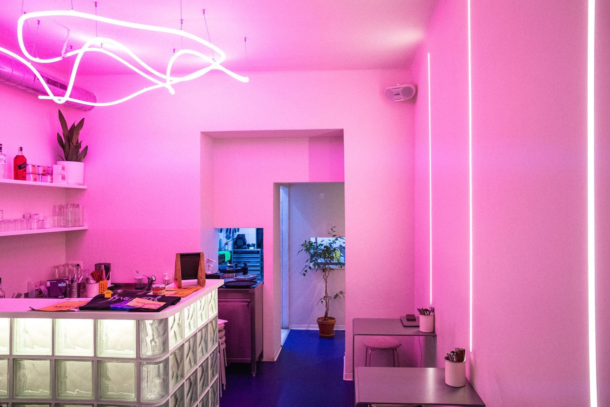 Mamam bistro, Mămăm bistro