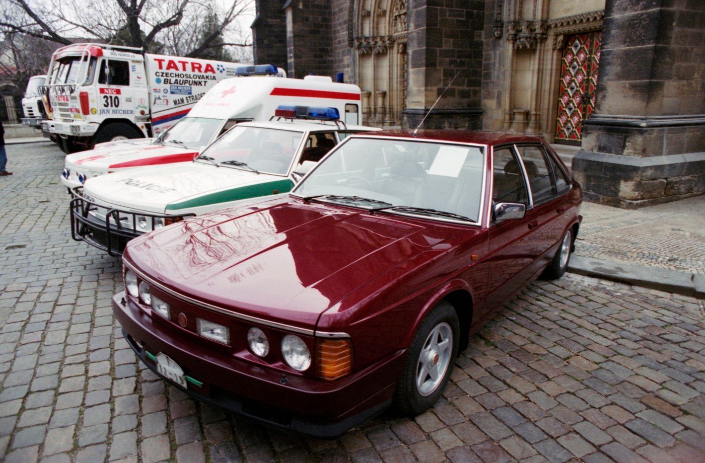 Tatra 613
