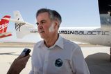 Konstruktérem letadla je Burt Rutan, prezident Scaled Composites