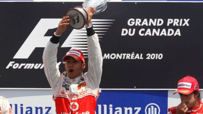 Velkou cenu Kanady ovládly McLareny. Začátek ve znamení havárií