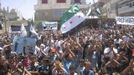 Demonstrace po pátečních modlitbách u Idlíbu.