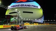 Max Verstappen v Red Bullu při VC Las Vegas formule 1 2023