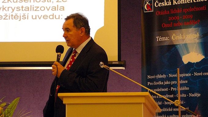 Antonín Baudyš na České Konferenci v Poděbradech 2010.