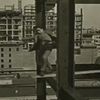 9/12| Fotogalerie: Žít jako kaskadér / Zákaz použití ve článcích!!! / Němé filmy / Harold Lloyd skáče na traverzu