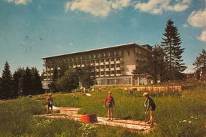 Zátopkovi tu byli na líbánkách. Komunisti pak z hotelu udělali ráj pro uranové dříče
