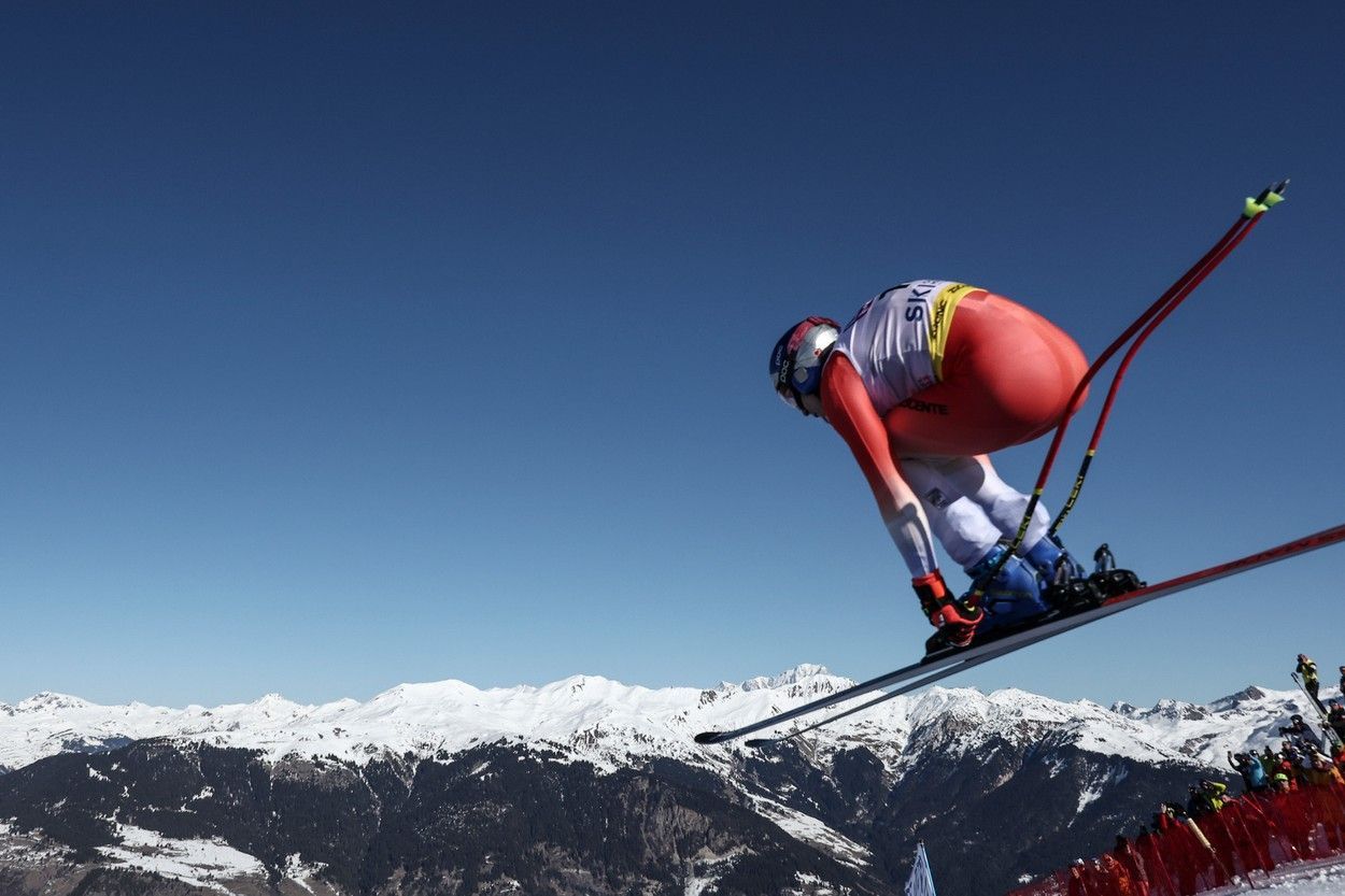 Marco Odermatt na trati sjezdu mužů na MS v alpském lyžování 2023