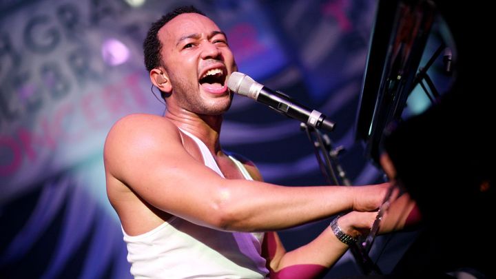 Bloomberg i zpěvák John Legend oddlužují bývalé vězně na Floridě, umožní jim volit