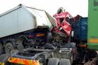 Na D1 u Brna se srazily čtyři kamiony, dva řidiči zemřeli
