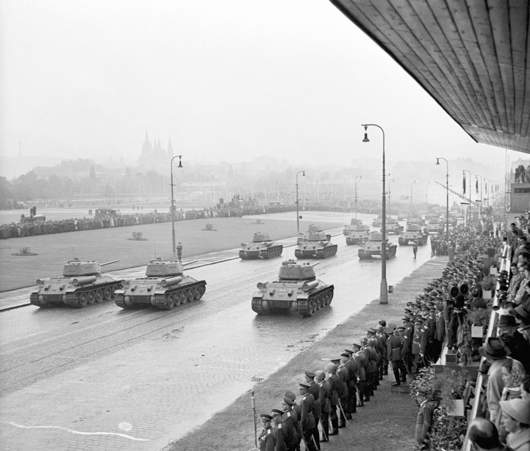 Vojenská přehlídka, Letná, Praha, 1953