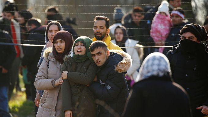 Migranti na turecko-řecké hranici